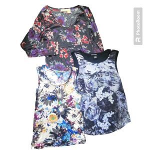 MEDIUM • FLORAL TOP BUNDLE OF 3